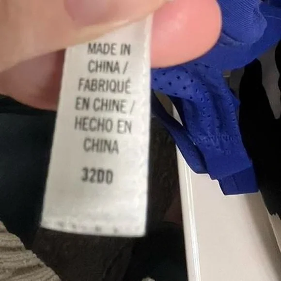 Stylish Women's Sports Bras - Blue and Green Bundle - Picture 4 of 4